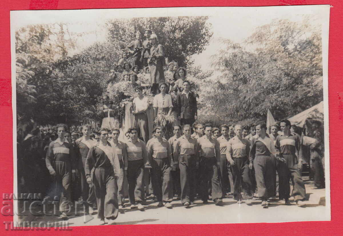 220711 / Снимка Спортисти поход Пожарникар Милиционер Войник