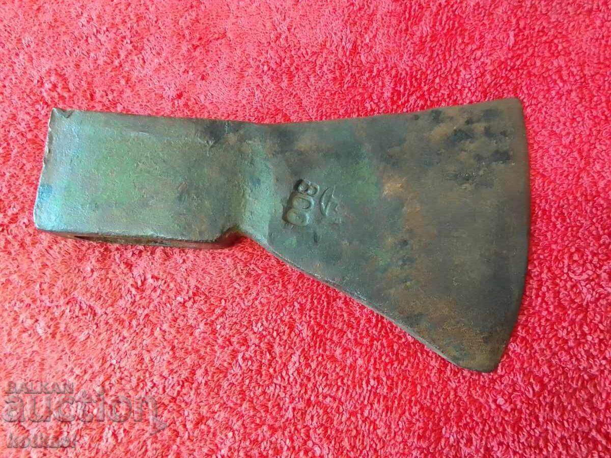 Delivery of Old metal Axe Hatchet marked Germany 876 grams