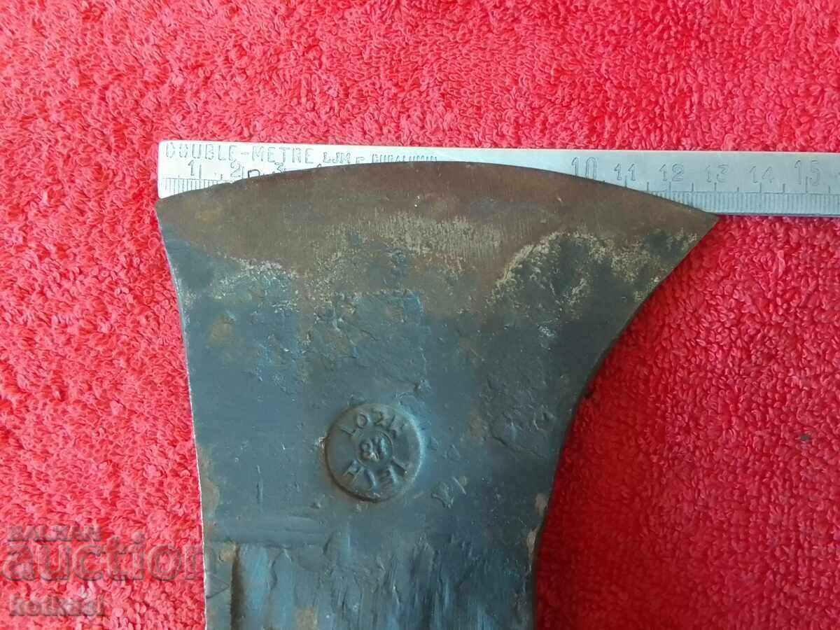 Topor metalic vechi, marcat Germania, 1755 grame cu preț € 33.50 | 65.52 BGN