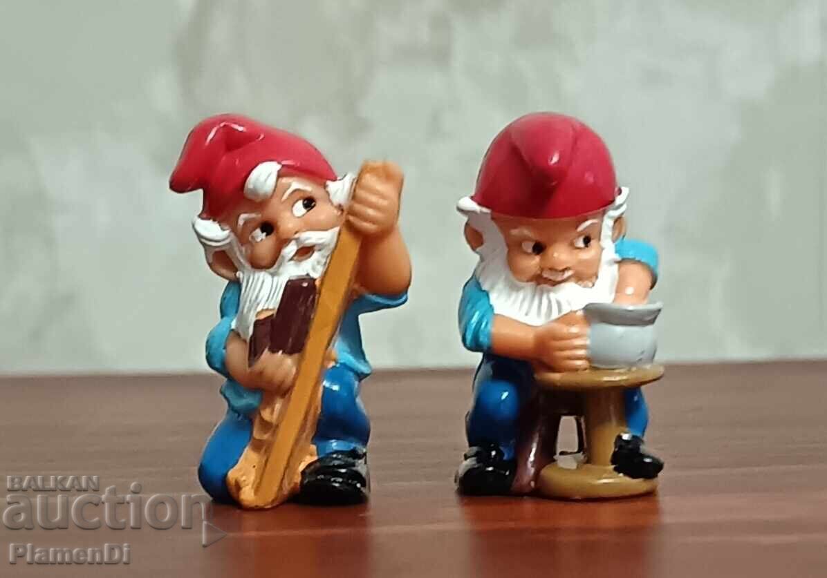 Lot of toys, Kinder Surprise figures with price 12.00 BGN | € 6.14