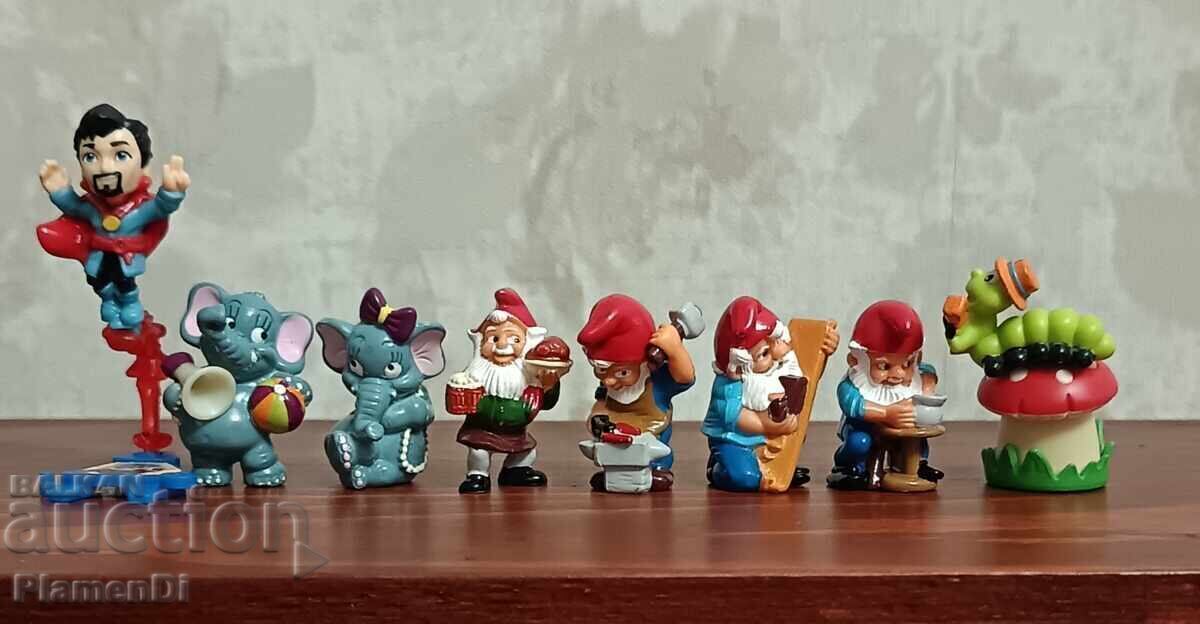 Lot de jucării, figurine "Kinder Surpriz"