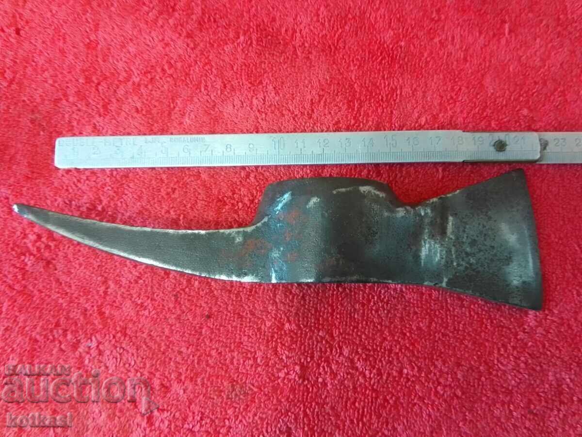 Vechi topor metalic - Unealtă de tip Kirk - Topor Germania 746 grame