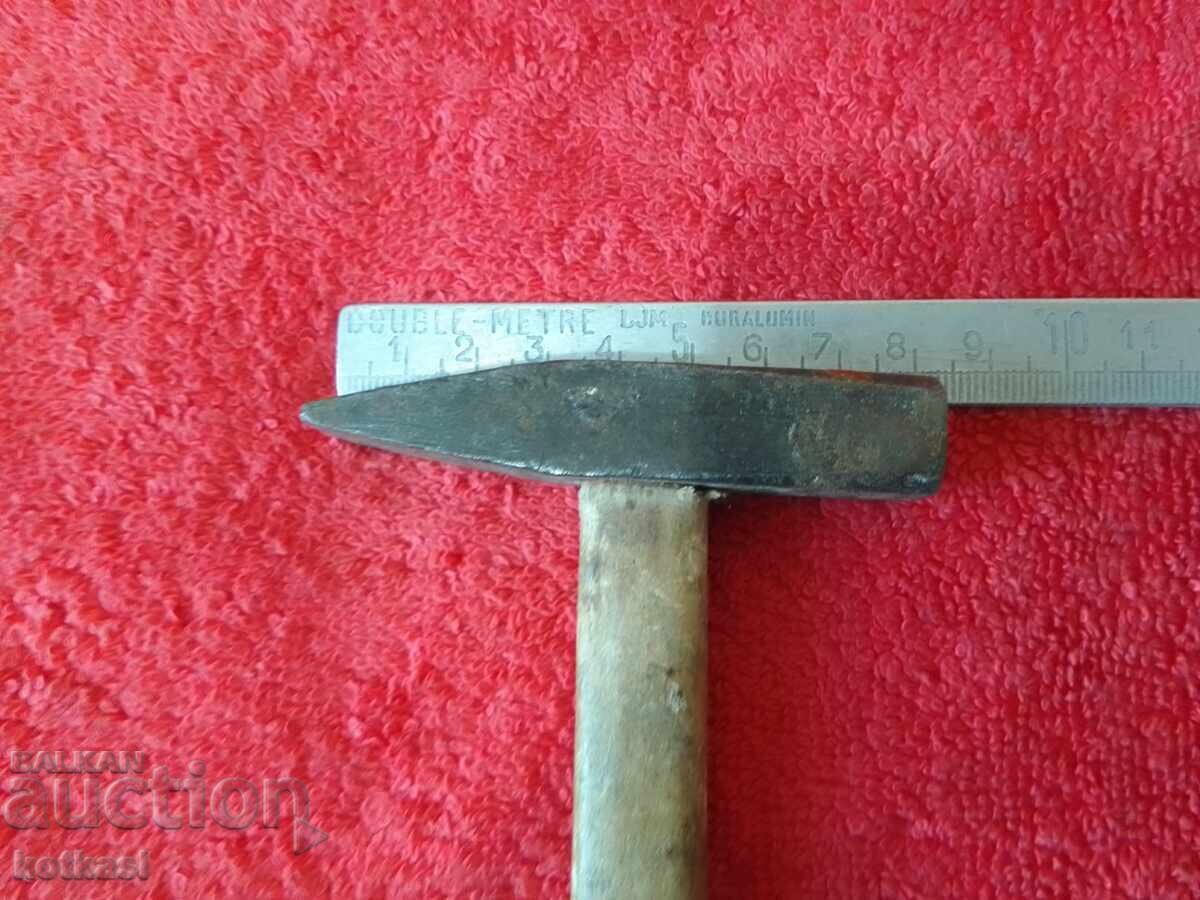 Old small metal 131 gram hammer with price 10.50 BGN | € 5.37