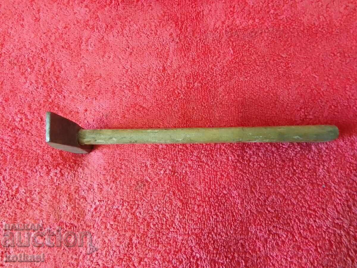 Стар малък метален 131  грама Чук - 7