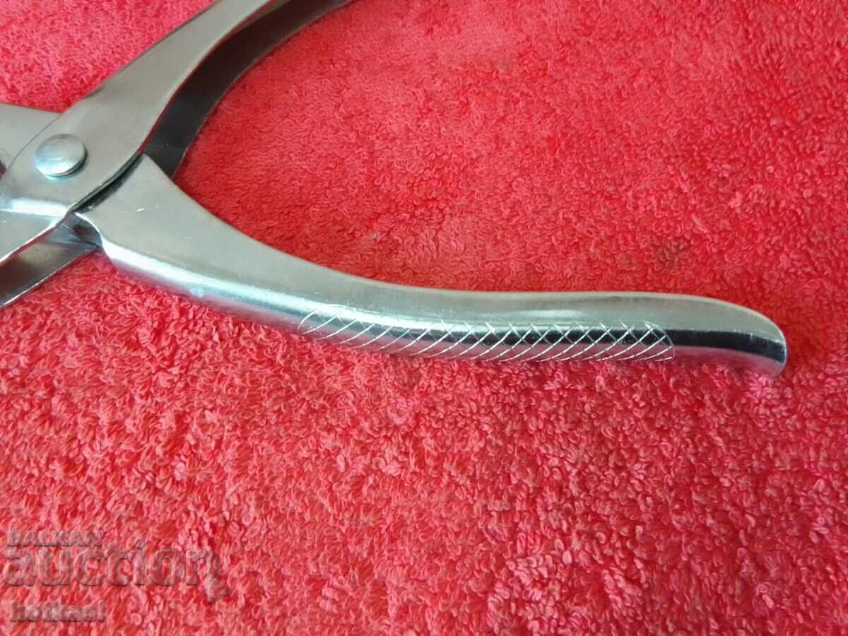 Livrarea Vechi instrument metalic Germania Livrarea Vechi instrument metalic Germania