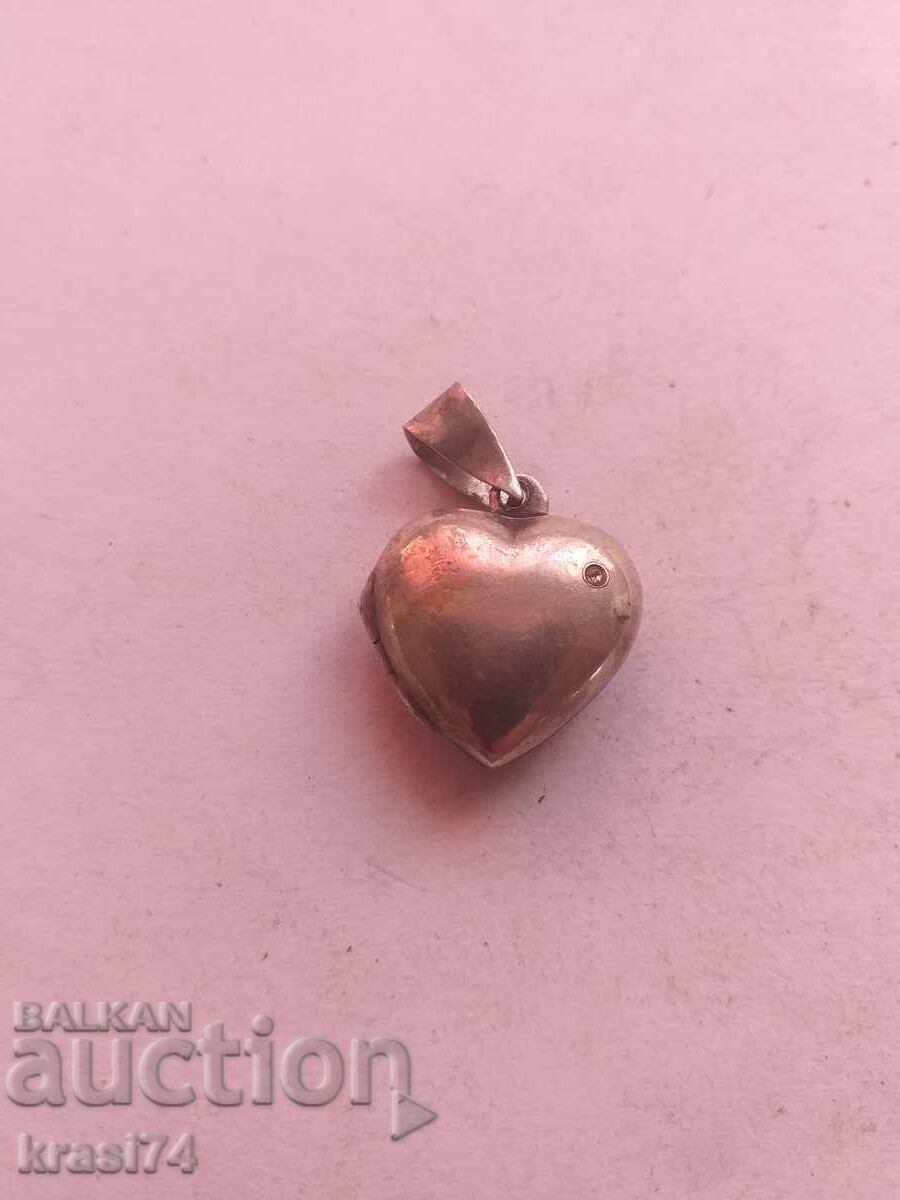 Pandantiv argintiu inimioară