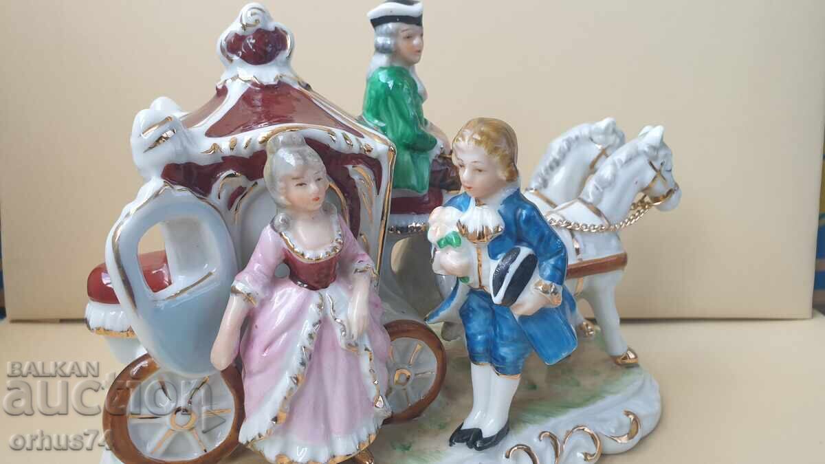 Доставка на Немска музикална фигура. Доставка на Немска музикална фигура.