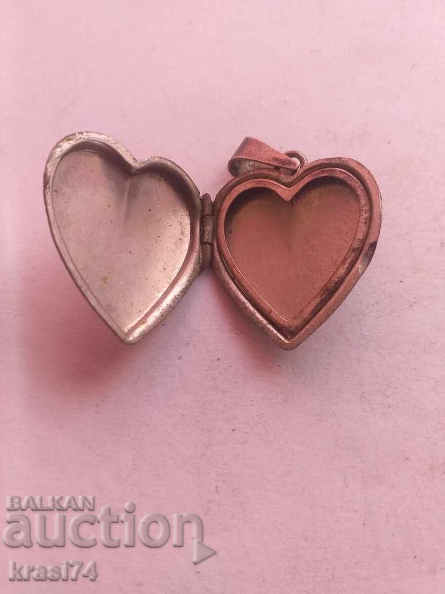 Silver heart pendant with price 15.00 BGN | € 7.67