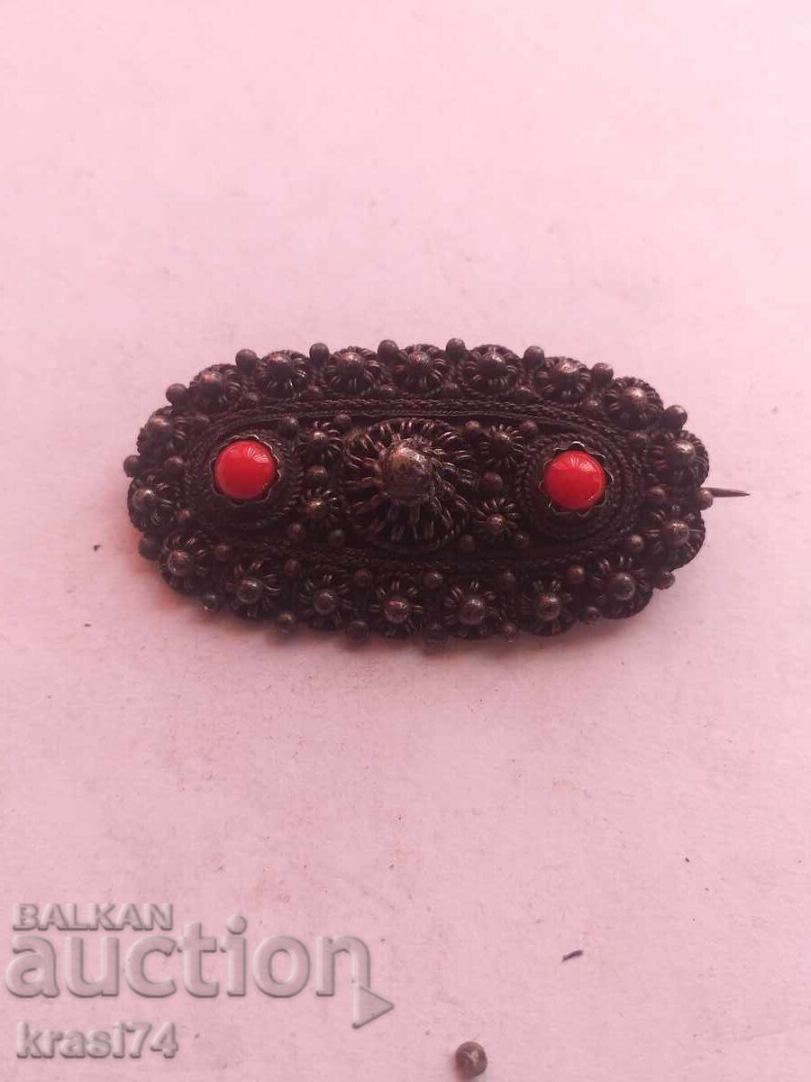 Ασημένια καρφίτσα Ασημένια καρφίτσα