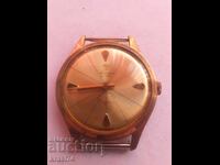 Позлатен часовник