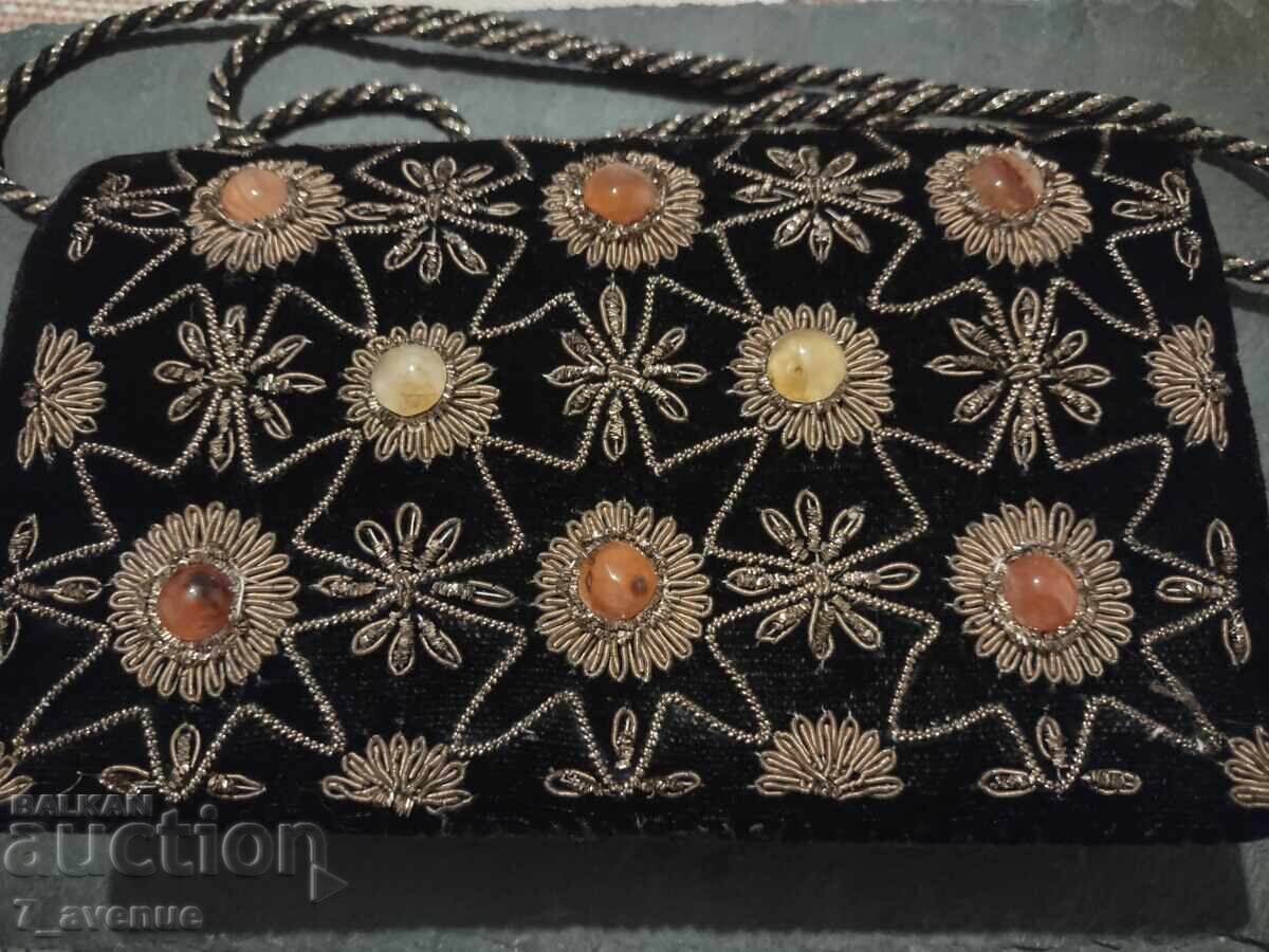 Υπέροχη γυναικεία τσάντα με φυσικά πετράδια, nosiya 23.10.25 με τιμή 199.00 BGN | € 101.75