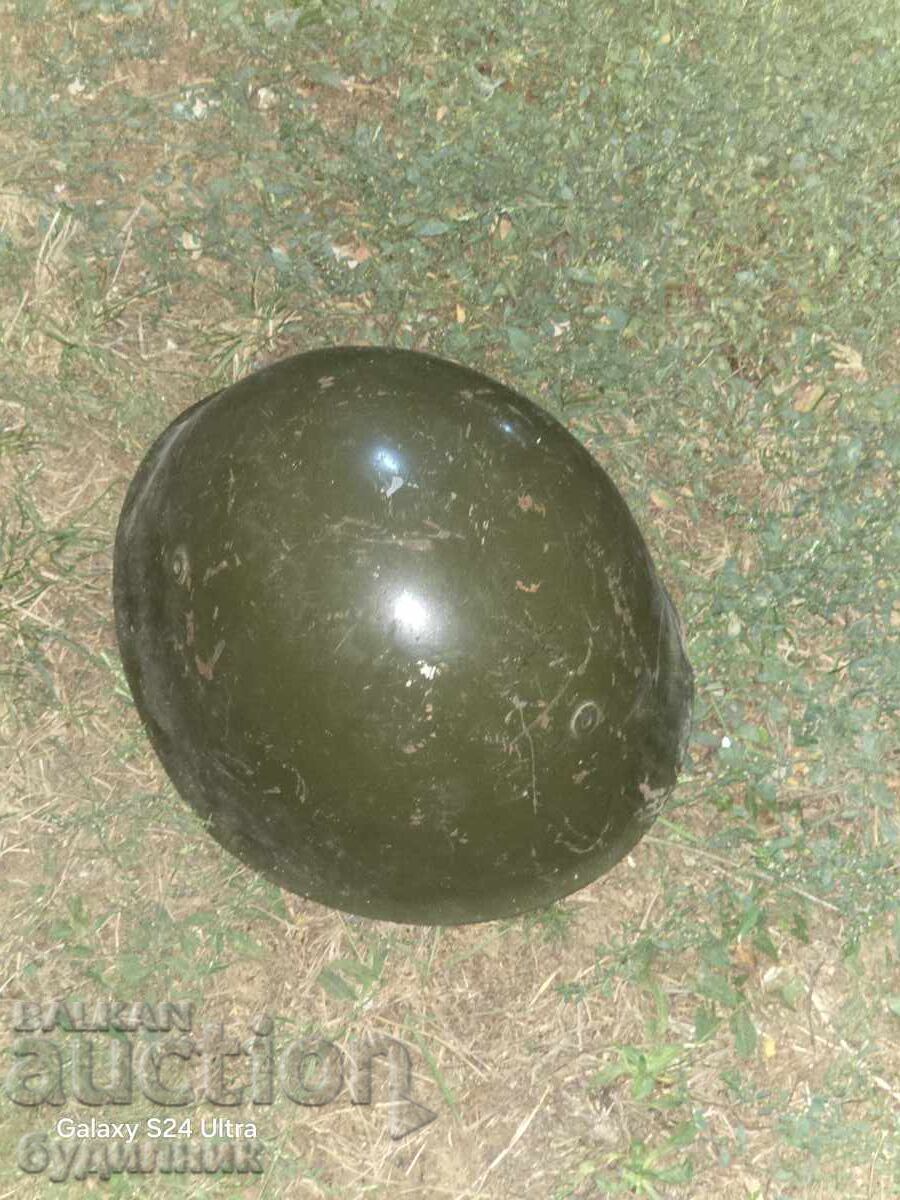 Delivery of Old military helmet. I'm launching over 100 auctions from a penny Delivery of Old military helmet. I'm launching over 100 auctions from a penny