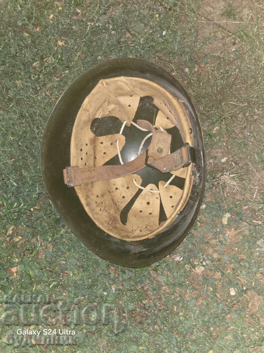Old military helmet. I'm launching over 100 auctions from a penny - 6 Old military helmet. I'm launching over 100 auctions from a penny - 6