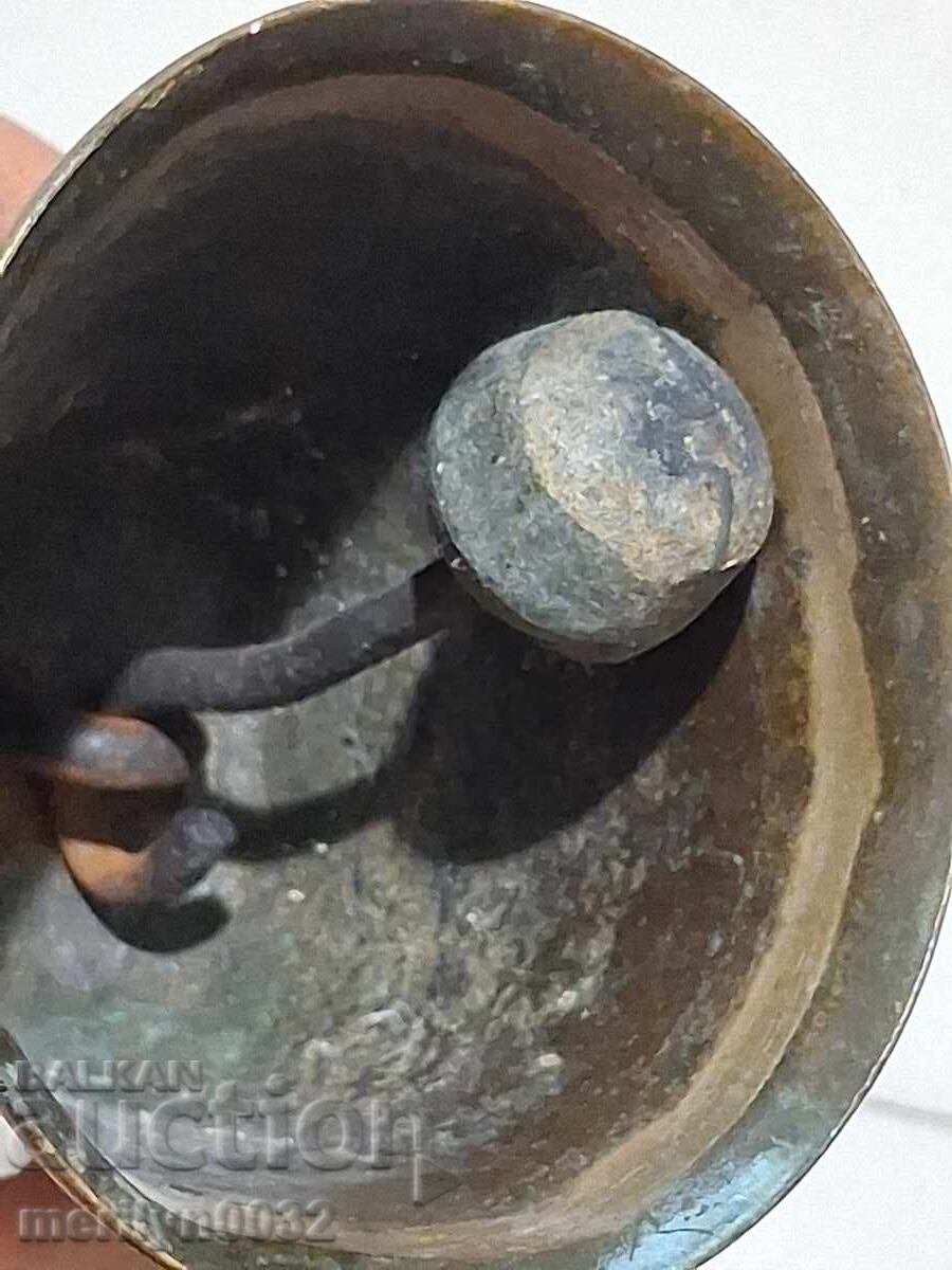 Auction  Old bronze cauldron, cotton, bell