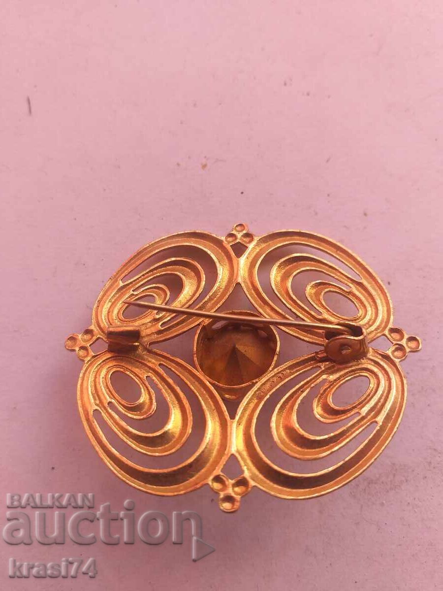 Gilded brooch with price 15.00 BGN | € 7.67