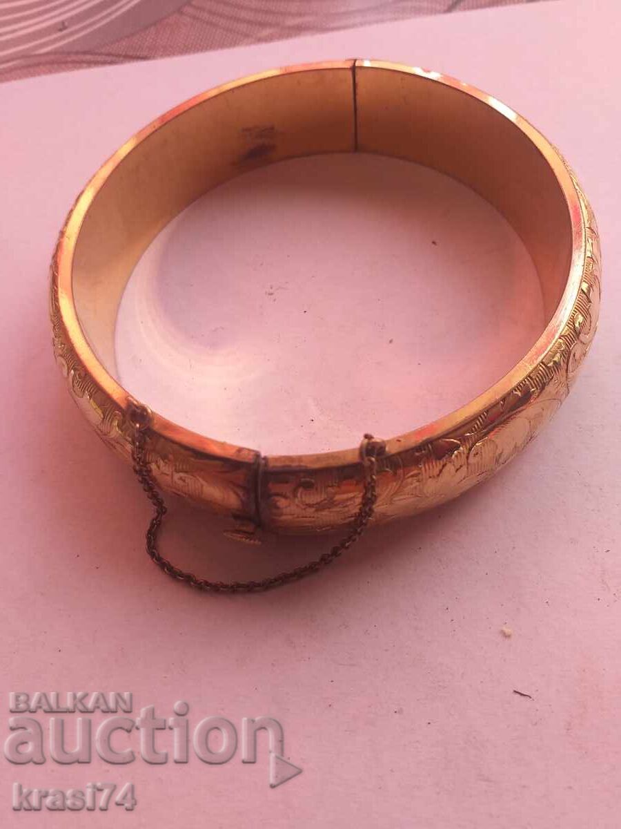 Позлатена гривна с цена 50.00 лв. | € 25.56