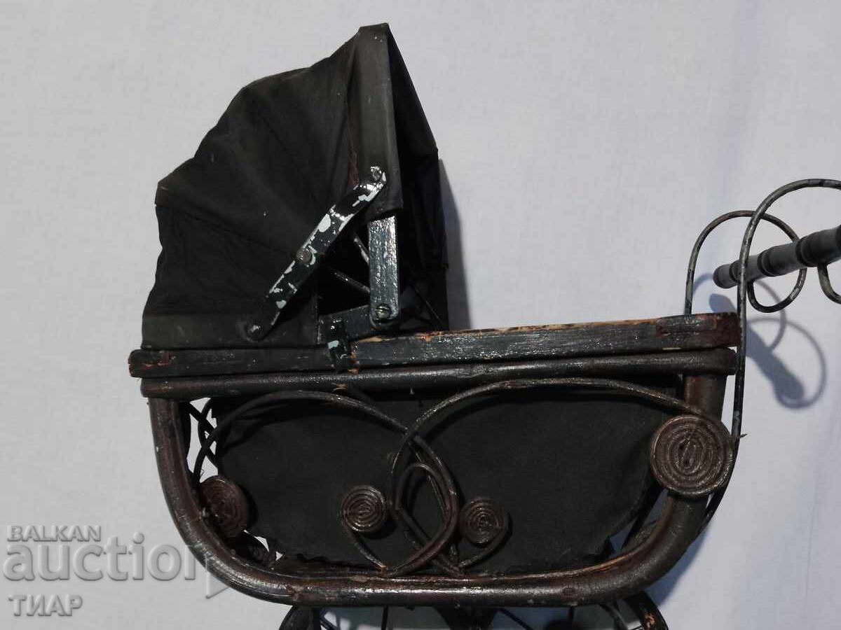 Ретро количка за кукли -0.01 ст с цена 4.05 лв. | € 2.07 Ретро количка за кукли -0.01 ст с цена 4.05 лв. | € 2.07