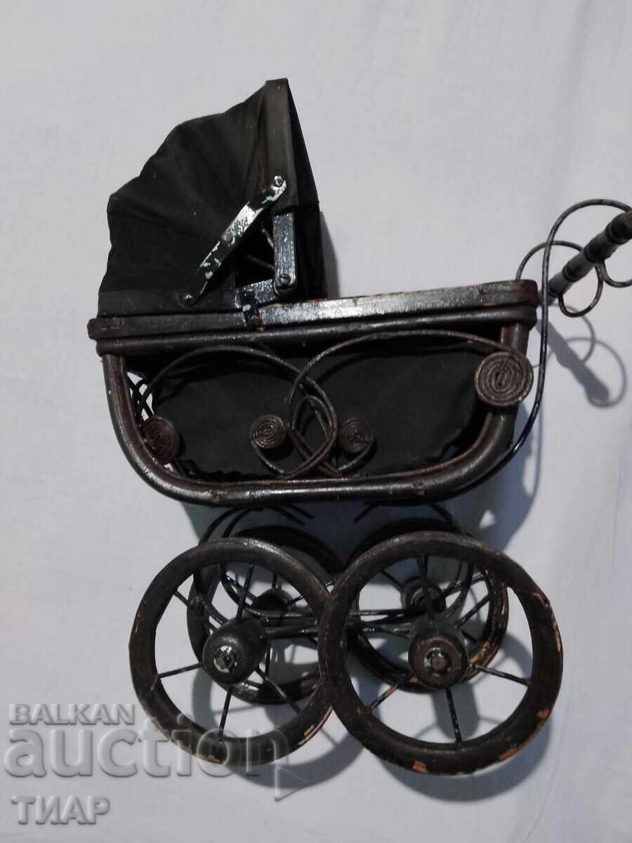 Ретро количка за кукли -0.01 ст Ретро количка за кукли -0.01 ст
