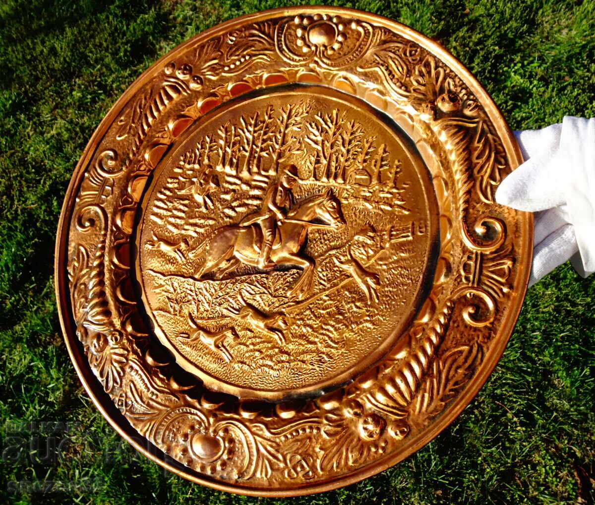 Медно пано,чиния с релефна ловна сцена Лов на лисици. - 7 Медно пано,чиния с релефна ловна сцена Лов на лисици. - 7