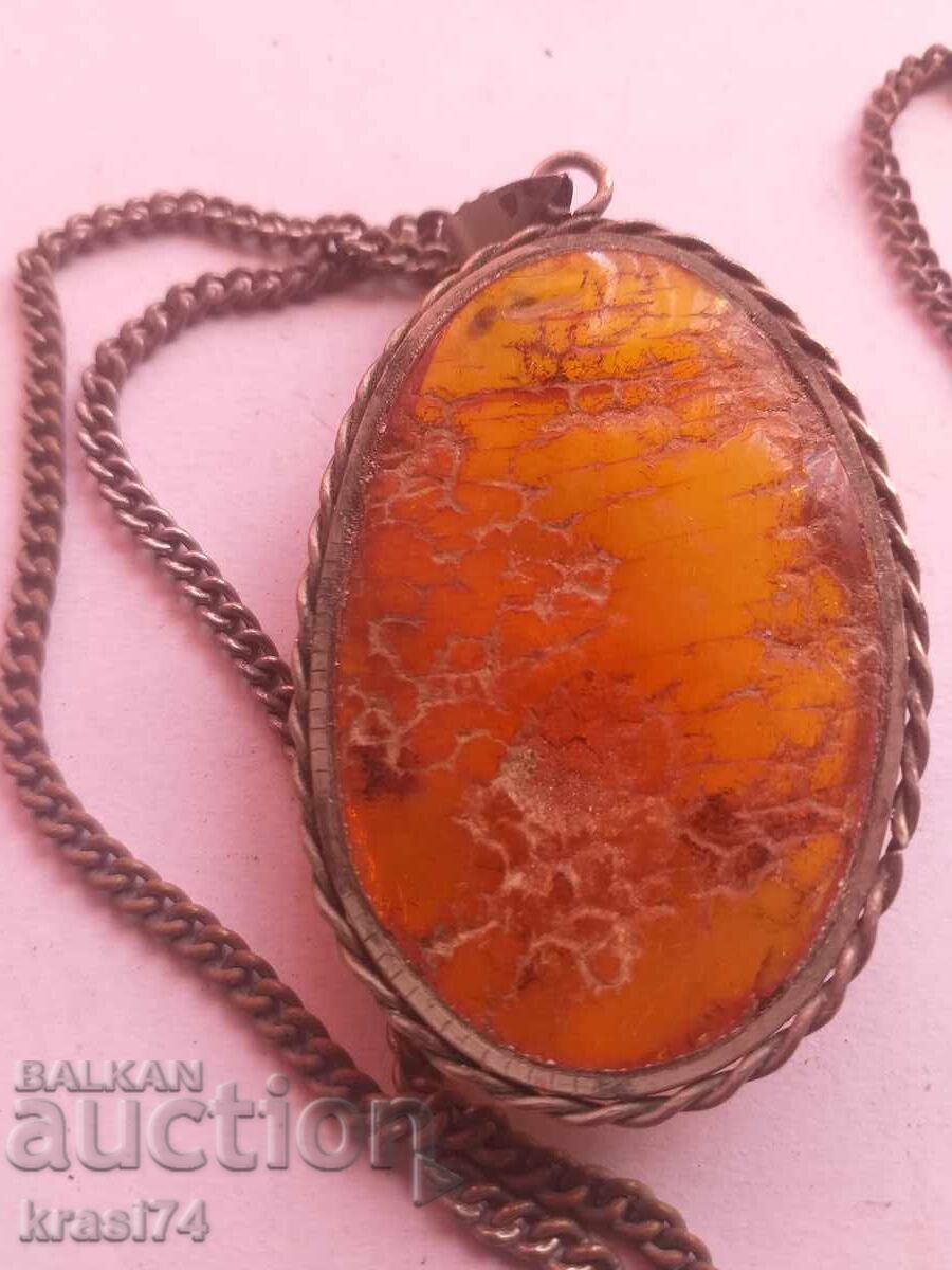 Κολιέ με κεχριμπάρι Κολιέ με κεχριμπάρι