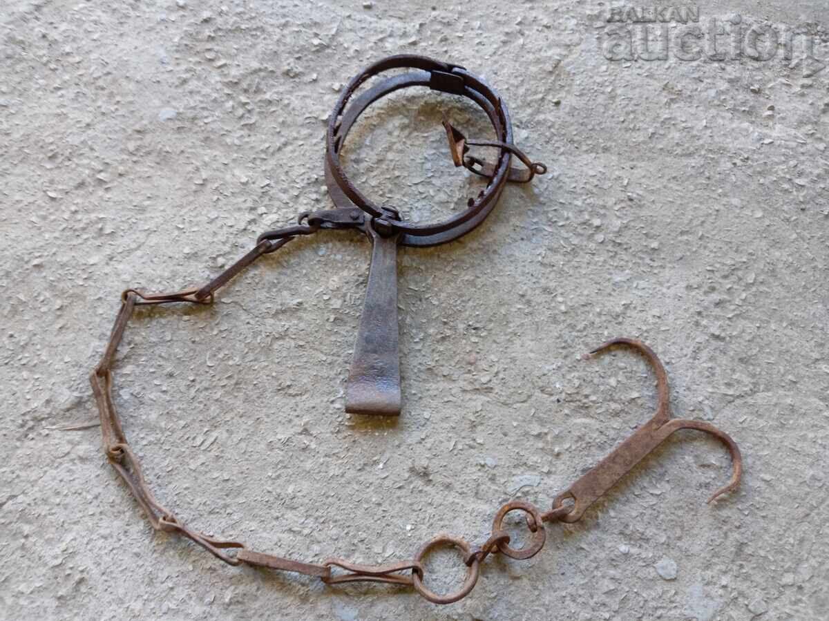 Auction  Antique Wrought Iron Wolf Trap