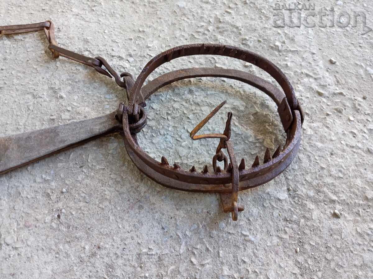 Antique Wrought Iron Wolf Trap