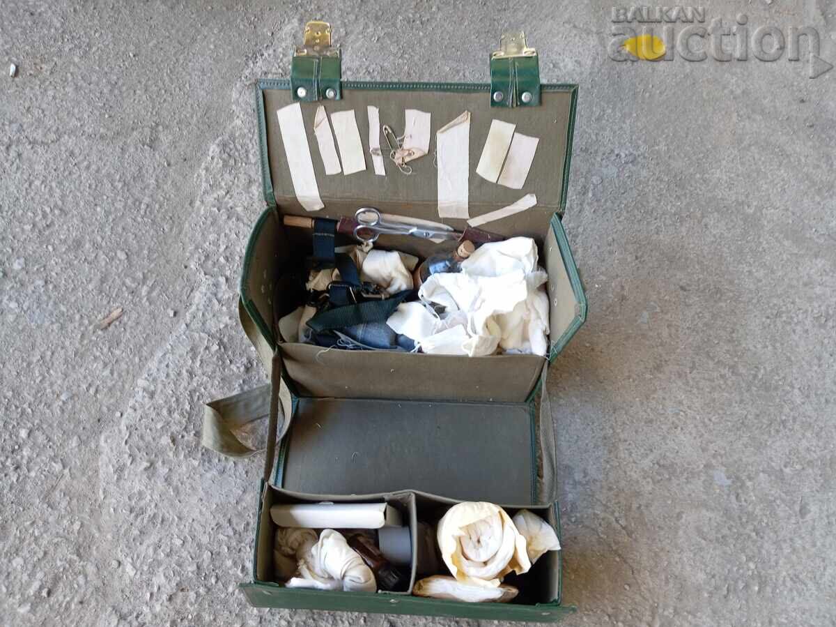 Auction  Medical Bag First Aid Kit Old Original