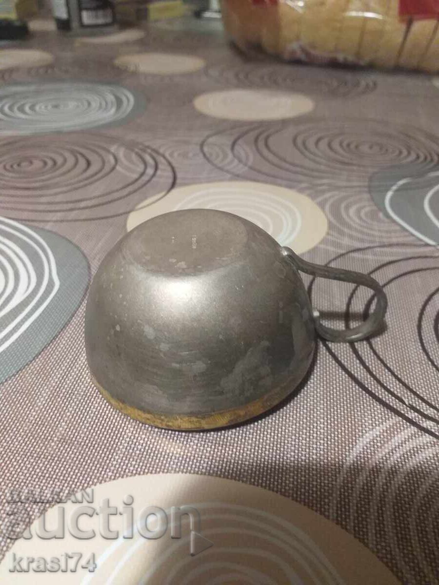 Auction  Silver-plated and gold-plated coffee cups