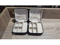 Două cutii pentru bijuterii