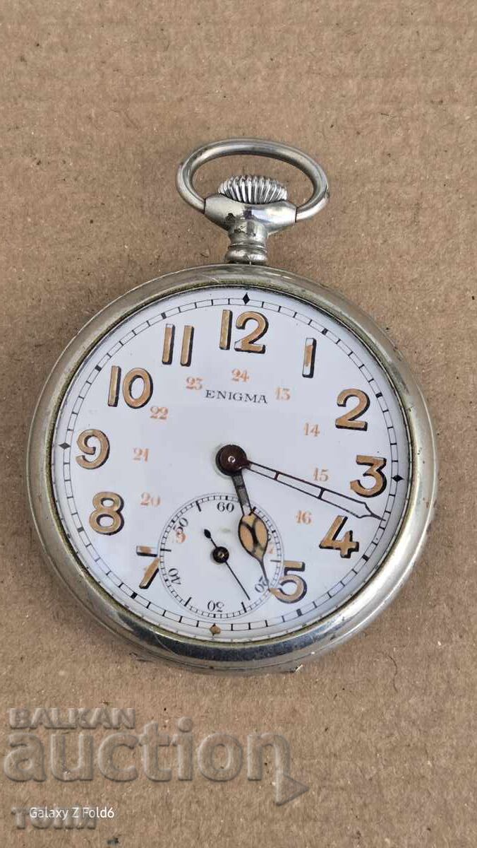 ENIGMA SWISS MADE MILITARY RARE DOESN'T WORK BZC!!!! ENIGMA SWISS MADE MILITARY RARE DOESN'T WORK BZC!!!!