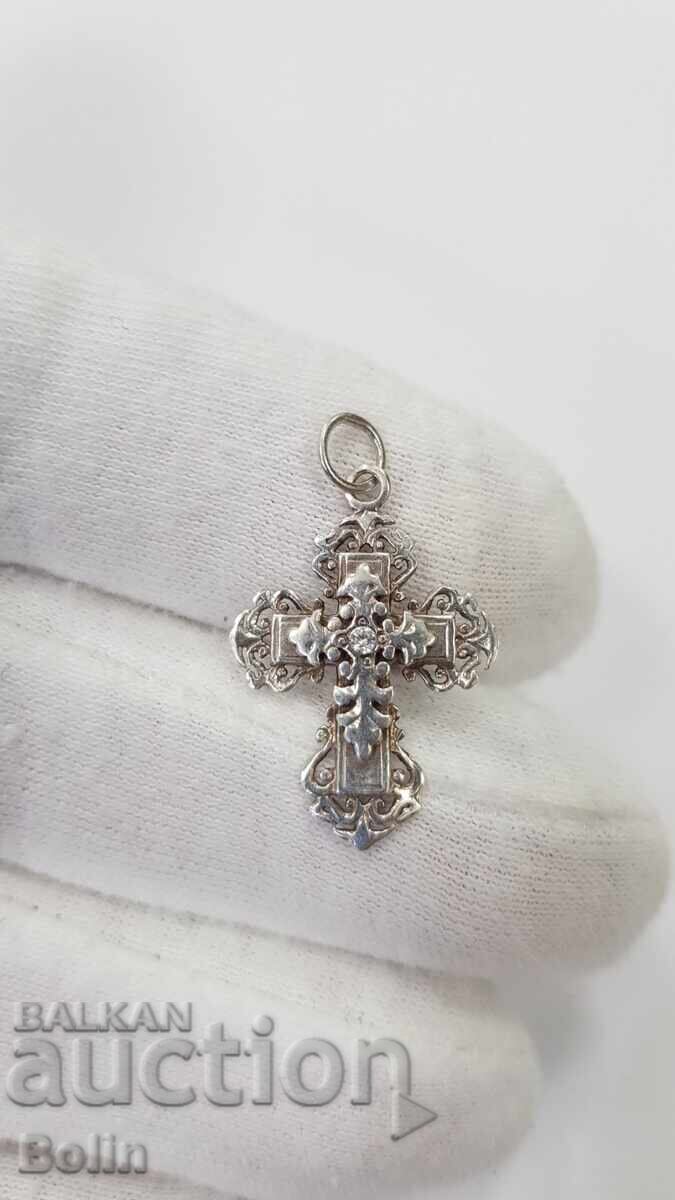 Cruce rară din argint ajurat cu zirconiu Europa cu preț 35.00 BGN | € 17.90 Cruce rară din argint ajurat cu zirconiu Europa cu preț 35.00 BGN | € 17.90