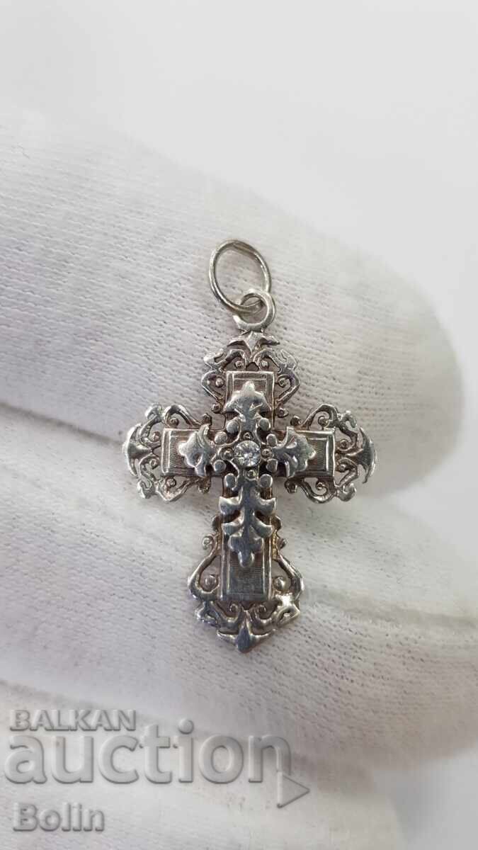 Cruce rară din argint ajurat cu zirconiu Europa Cruce rară din argint ajurat cu zirconiu Europa