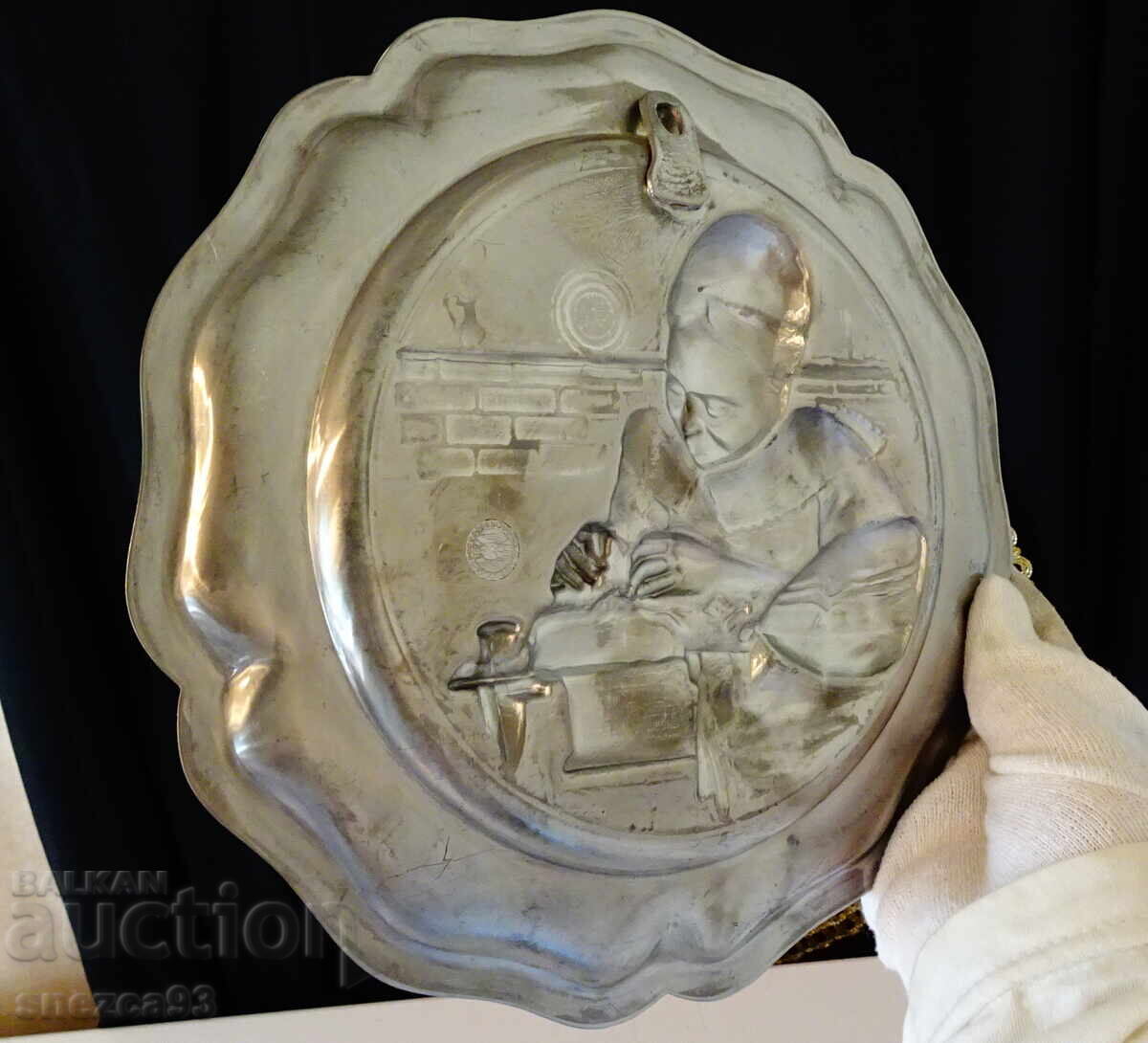 Δημοπρασία Καλαίσθητο πιάτο με ζωγραφιά Η Δαντελού, 600 γρ