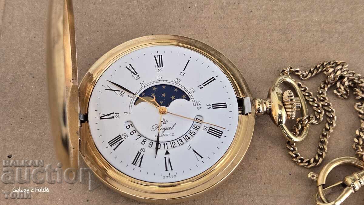 ROYAL QUARTZ SWISS MADE RARE, I DON'T KNOW IF IT WORKS BZC!!!! with price 12.55 BGN | € 6.42