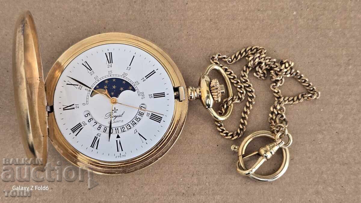 ROYAL QUARTZ SWISS MADE RARE, I DON'T KNOW IF IT WORKS BZC!!!!