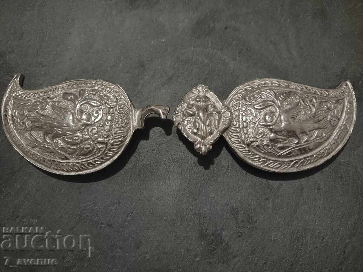 Paftale pentru costum popular, replică cu multe simboluri 23.10.25 cu preț 199.00 BGN | € 101.75