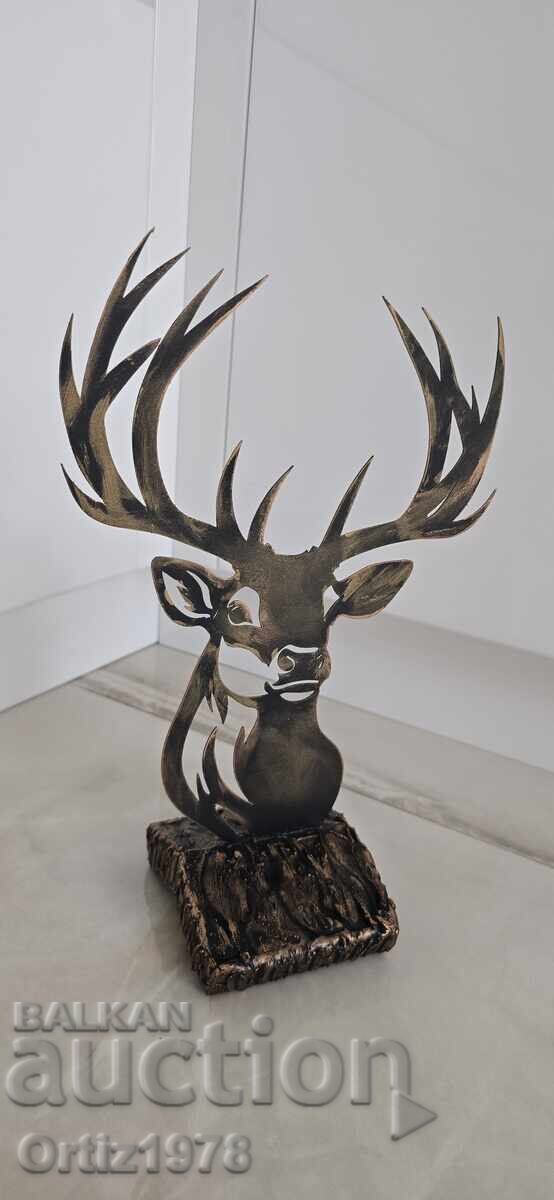 Delivery of Metal deer on wooden base - 31cm / 20cm