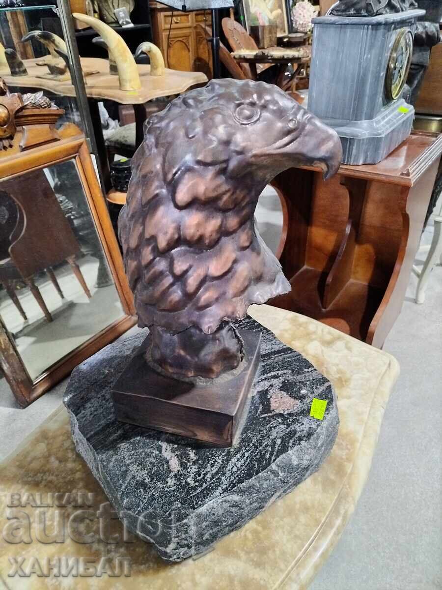 ФИГУРА БЮСТ НА ОРЕЛ. с цена 300.00 лв. | € 153.39