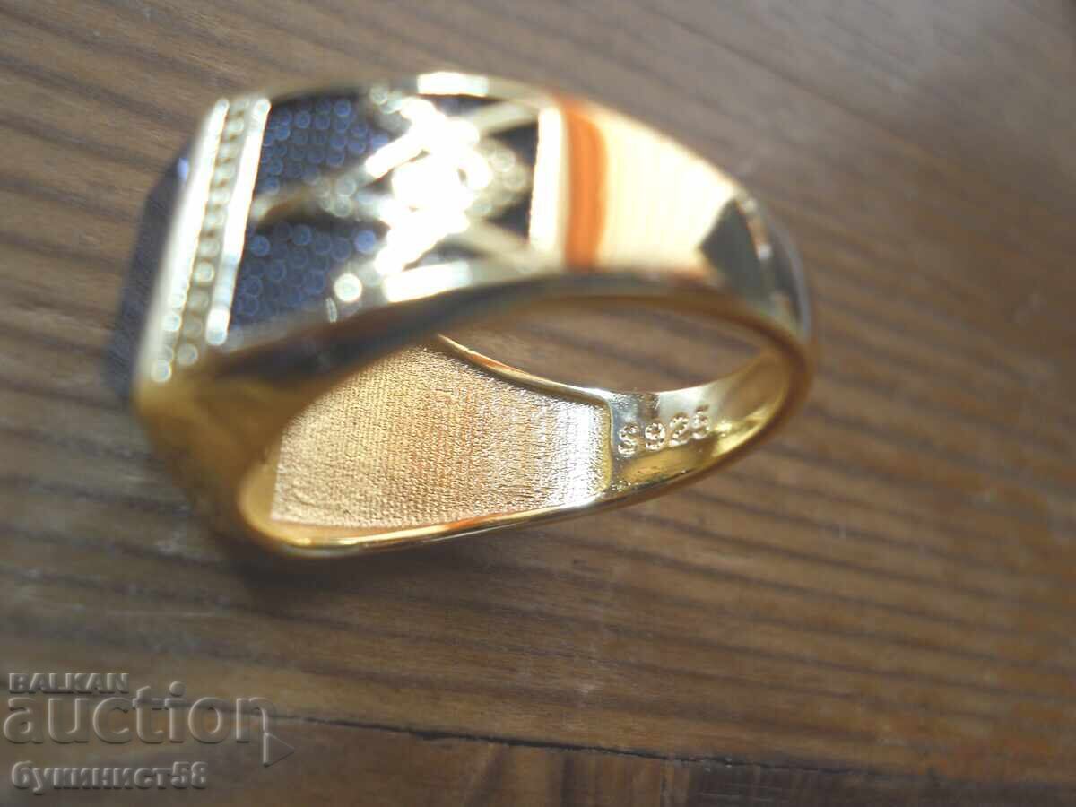 Auction Gold-plated silver ring with Celtic motifs Auction Gold-plated silver ring with Celtic motifs