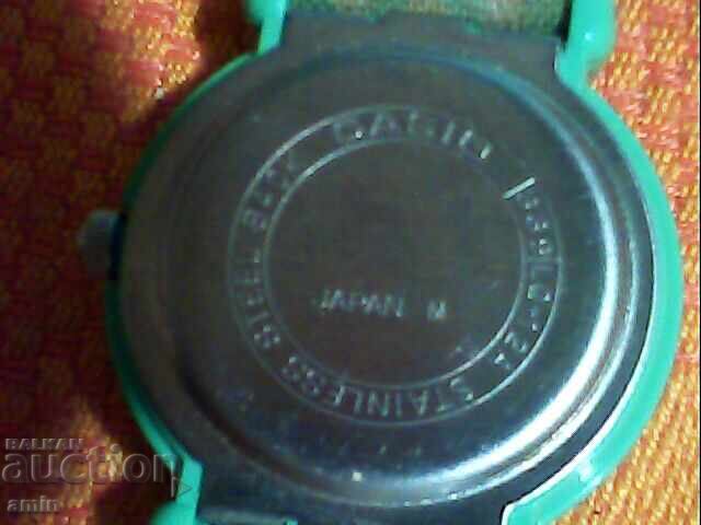 Auction  2 pcs. 4 watches originals, working, no batteries