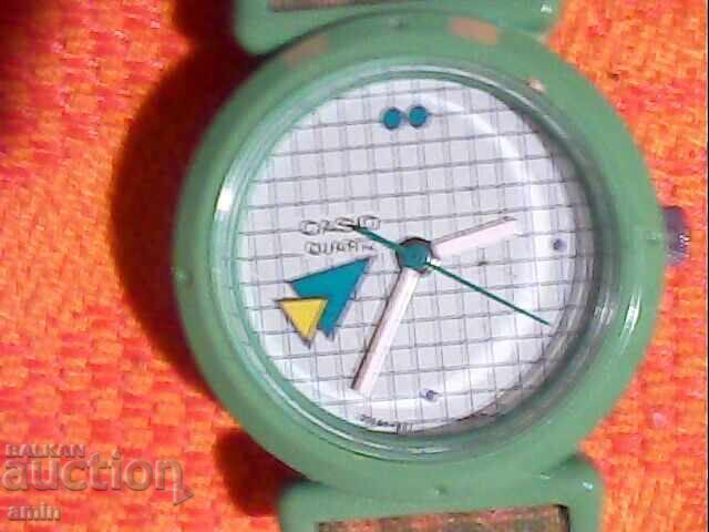 Παράδοση 2 τμχ. 4 ρολόγια αυθεντικά, λειτουργούν, χωρίς μπαταρία