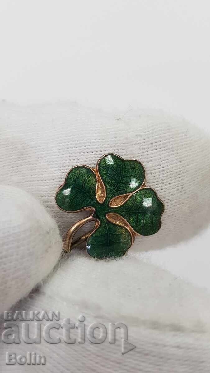 Delivery of Rare Royal Badge, Clover Pin with Enamel BZNS Delivery of Rare Royal Badge, Clover Pin with Enamel BZNS