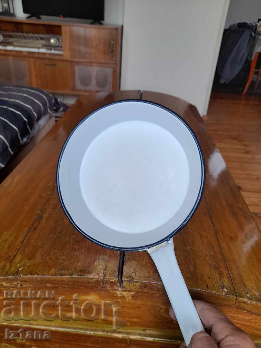 Old enamel pan - 5
