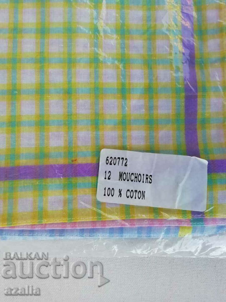 Delivery of New set of 12 handkerchiefs, 100% cotton, 30/30 cm Delivery of New set of 12 handkerchiefs, 100% cotton, 30/30 cm