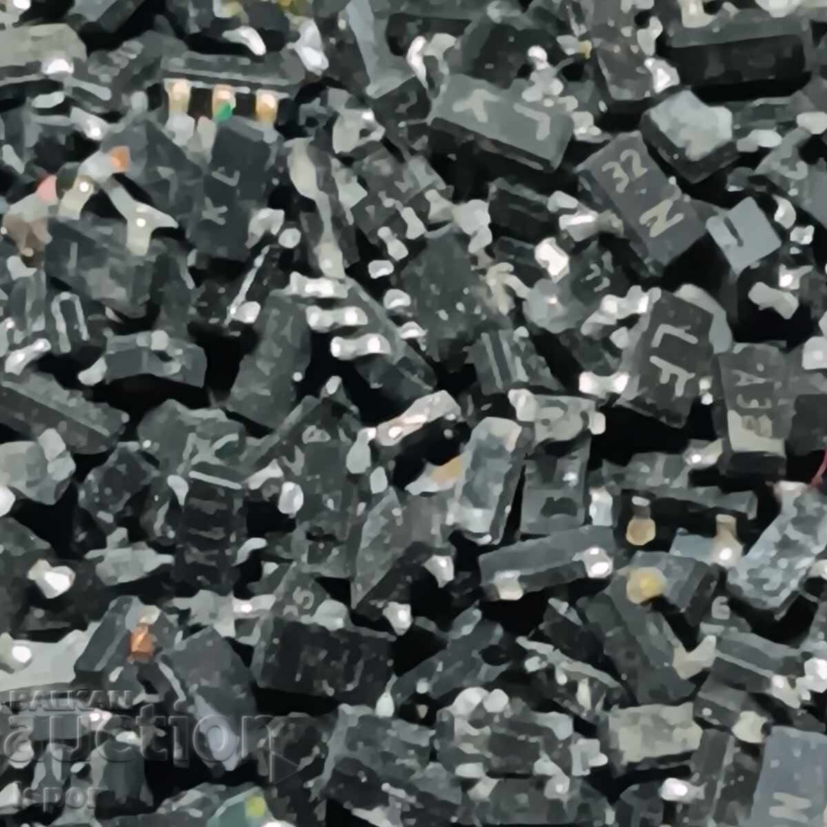 Μικροτρανζίστορ με τιμή 50.00 BGN | € 25.56