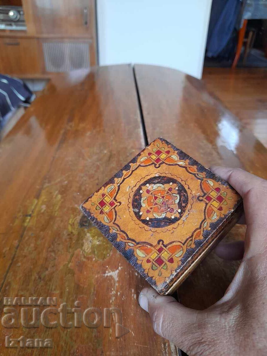 Old wooden box with price 14.00 BGN | € 7.16
