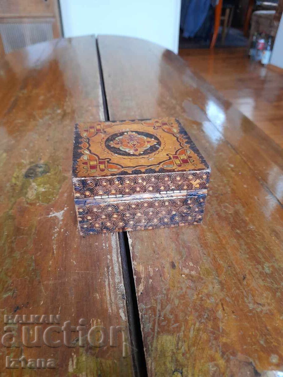 Delivery of Old wooden box