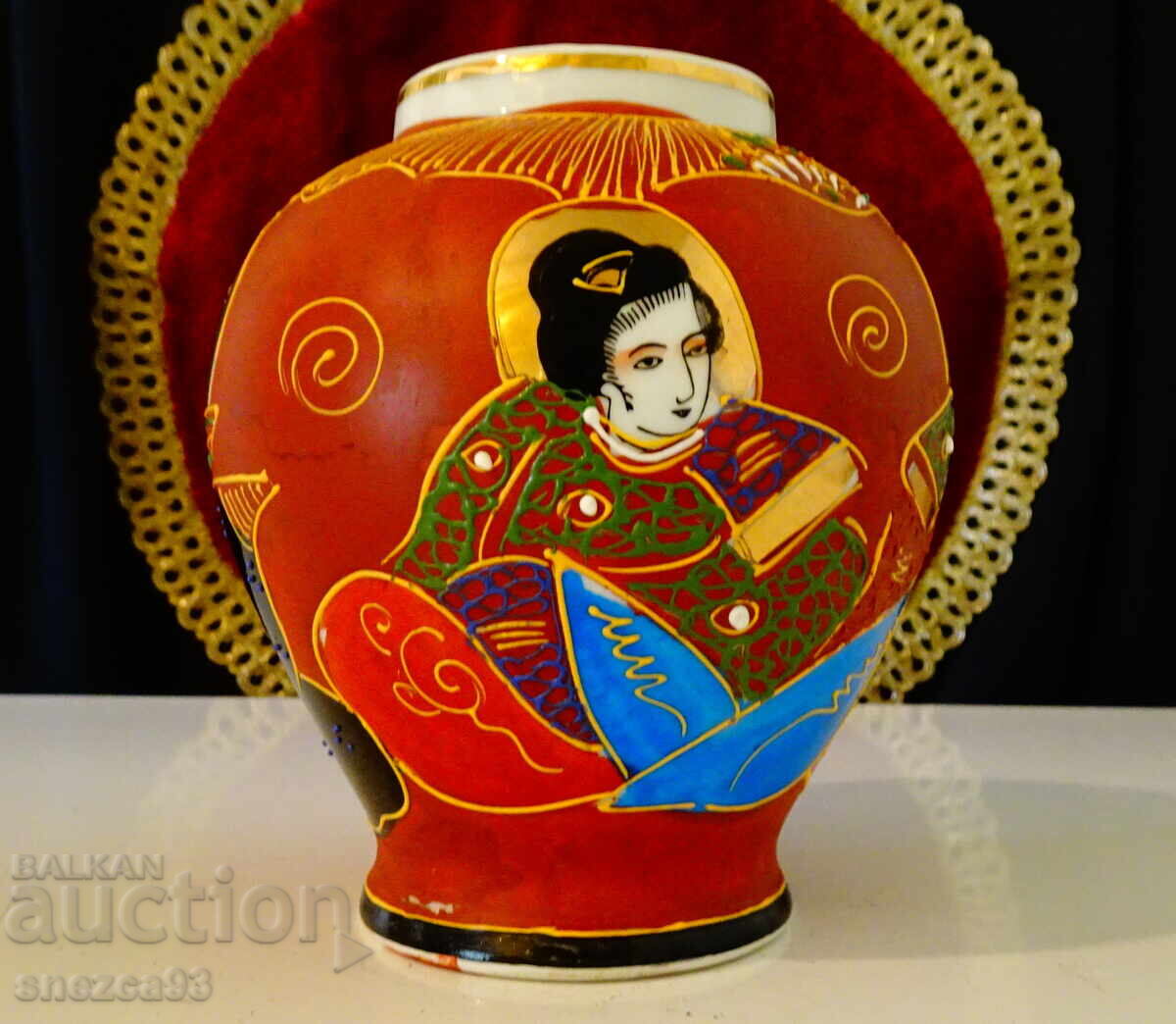 Livrarea Vază de porțelan japonez Satsuma, aur, ștampilă