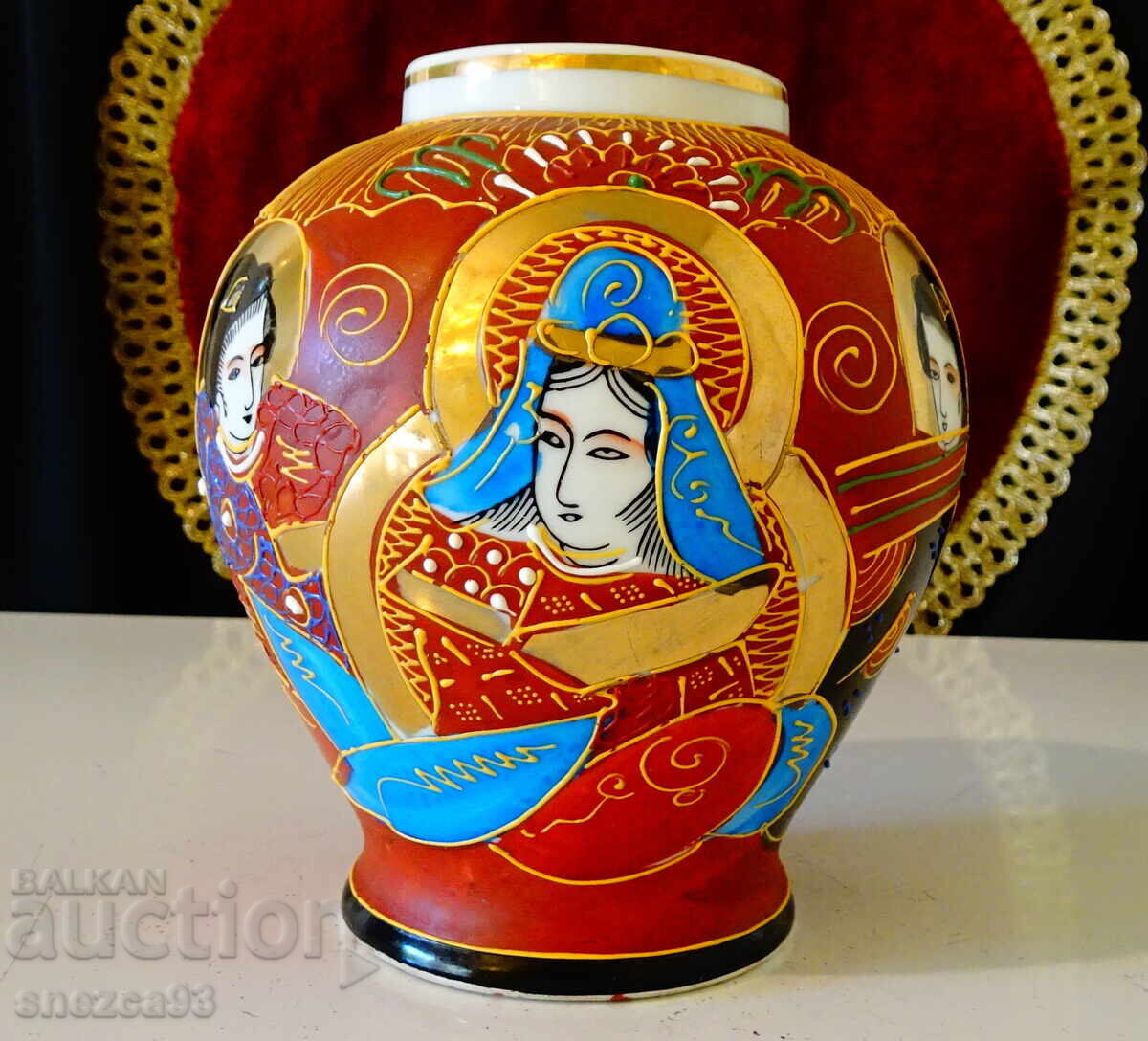 Vază de porțelan japonez Satsuma, aur, ștampilă