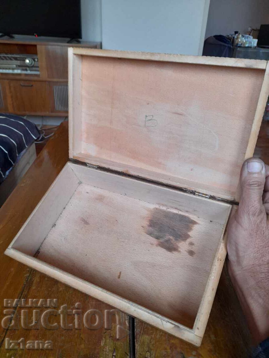 Cutie veche din lemn - 6 Cutie veche din lemn - 6